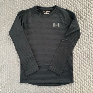Boys M Under Armour base layer